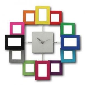Zegar z kolorowymi ramkami na zdjęcia - metalowe z szybką