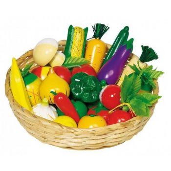 Warzywa i owoce w koszyku